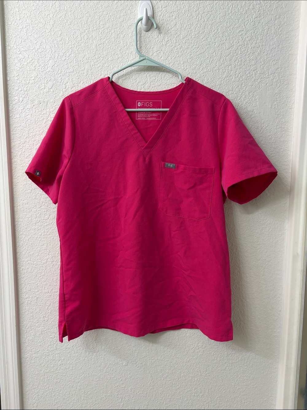 FIGS Catarina Scrub Top in Shocking Pink - Picture 2 of 5